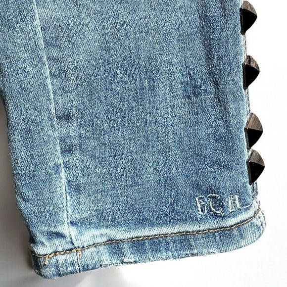 🌻6THNBRHD Studded Light Wash Skinny Jeans Size 30 {new condition] - Picture 5 of 12